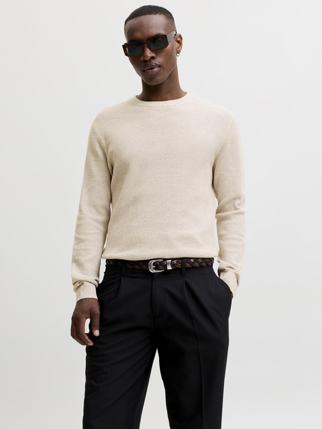 model_shot-front